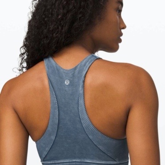 2/70$ Lululemon sports Bra - Picture 3 of 10